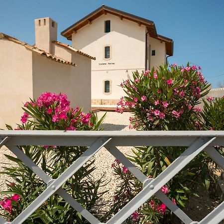 B&B Fermata 106 Da Carolina Siculiana Marina Exterior photo