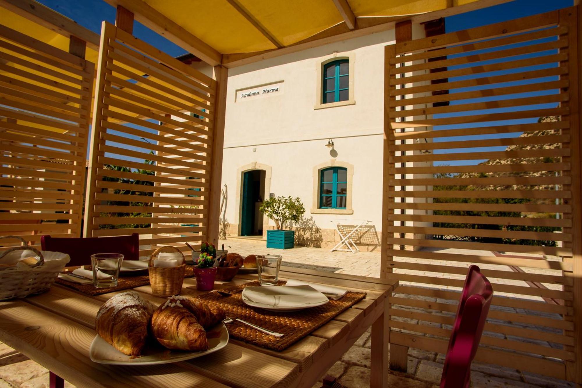 B&B Fermata 106 Da Carolina Siculiana Marina Exterior photo