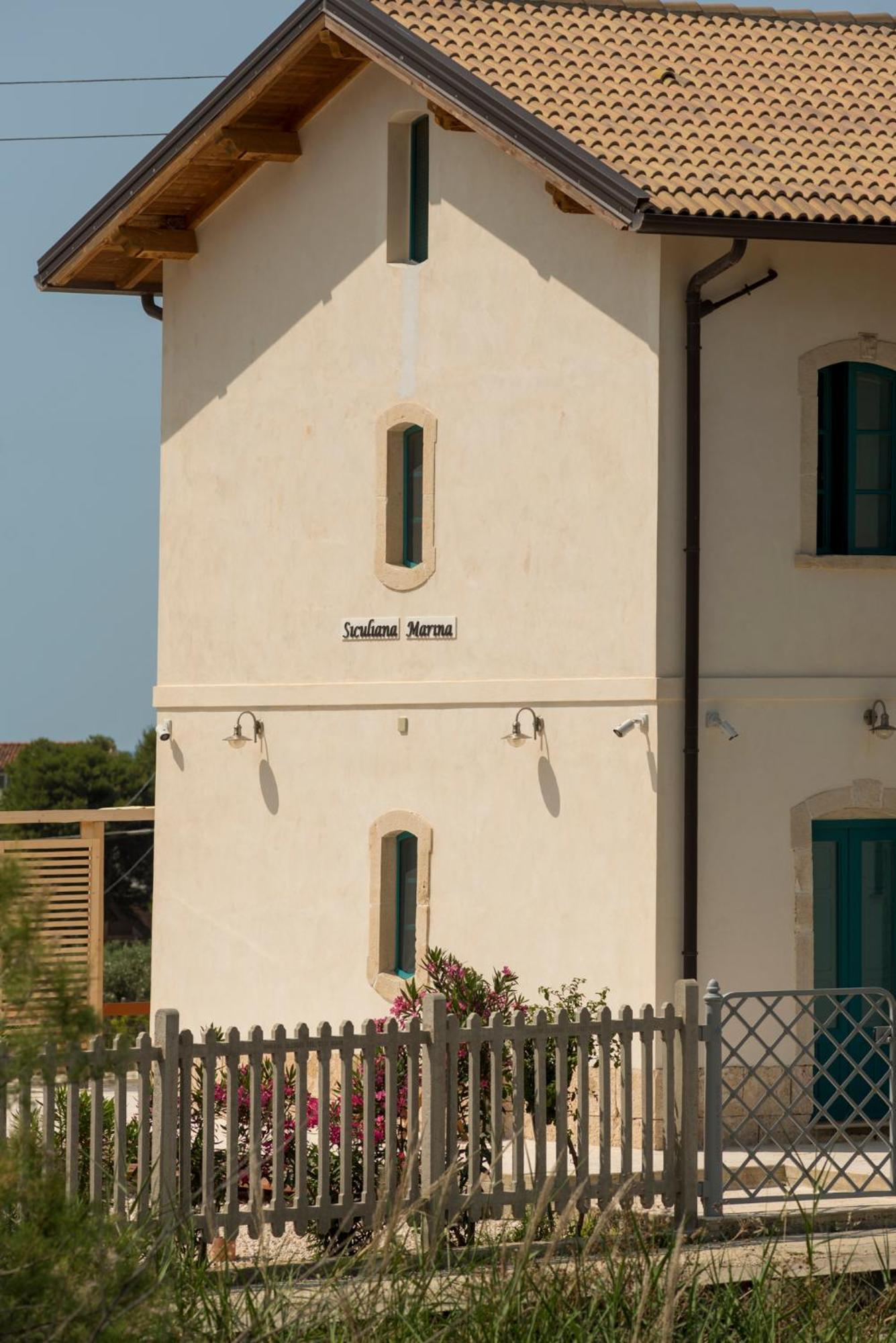 B&B Fermata 106 Da Carolina Siculiana Marina Exterior photo